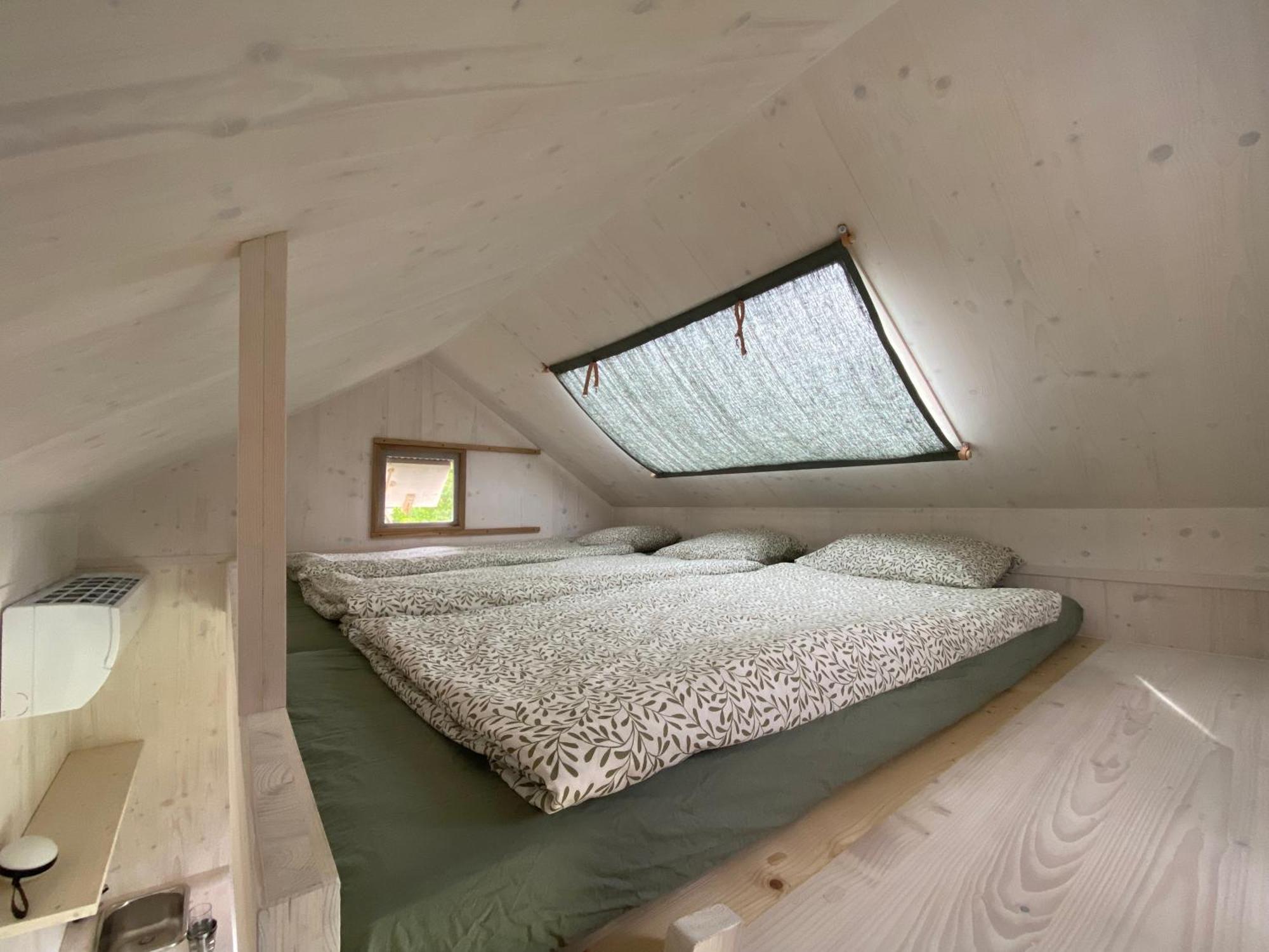 Prague Camping Dzban Екстериор снимка